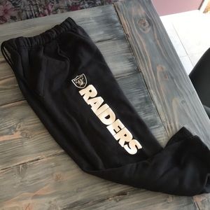 Oakland Raiders // Black sweatpants // crazy comfy